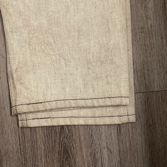 Levi’s - Picture 3 of 5